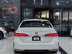 بی ئێم دەبڵیو سیریەس 5